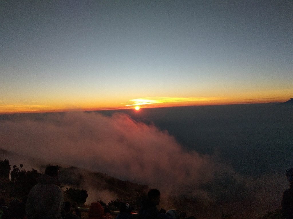 menuju puncak pendakian merbabu
