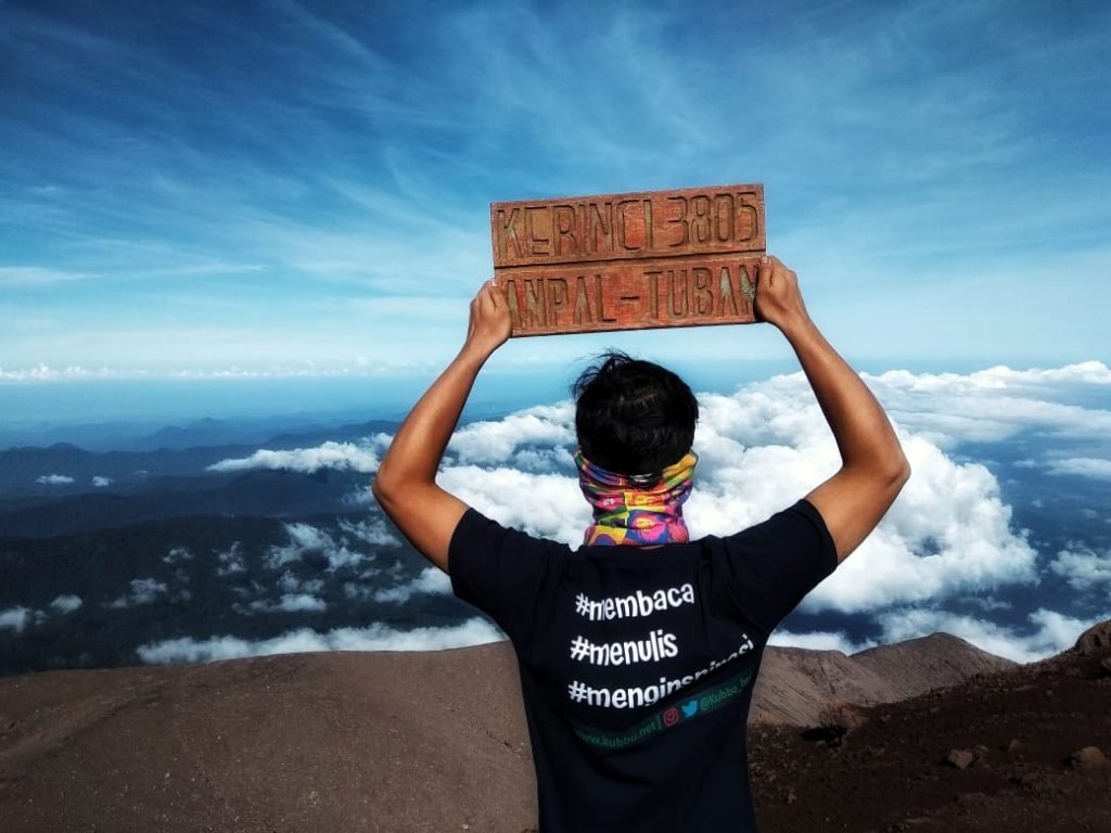 Pendakian Gunung Prau Insiden di Jalur Dieng