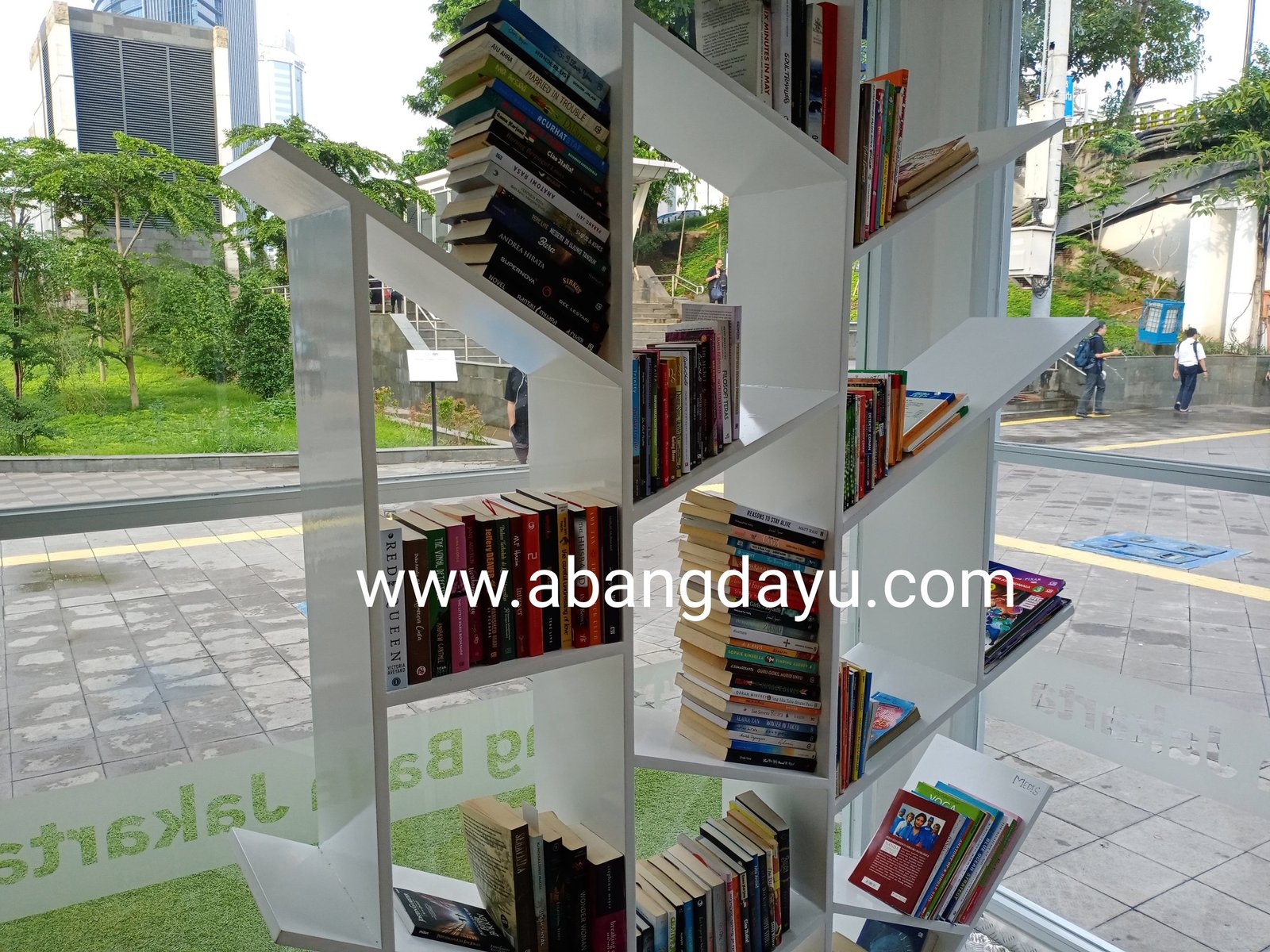 ruang baca jakarta, perpustakaan, perpustakaan mini, perpustakaan jakarta, tempat baca buku